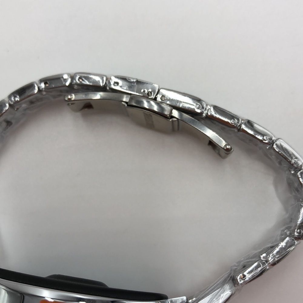 BNIB XXXDXDP Smart Watch bracelet monitors health, call alerts, take pictures - Picture 6 of 12